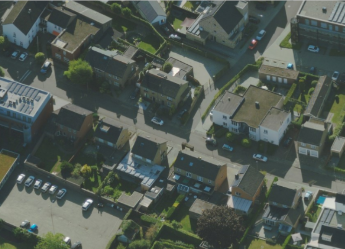 Luchtfoto van de Poortstraat in Eijsden